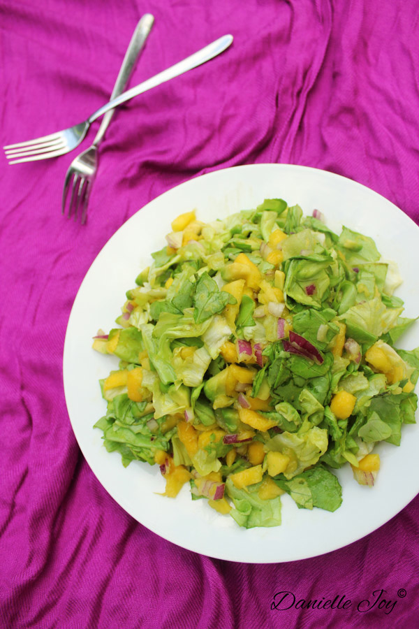 Dressing-less Mango-Avocado Salad